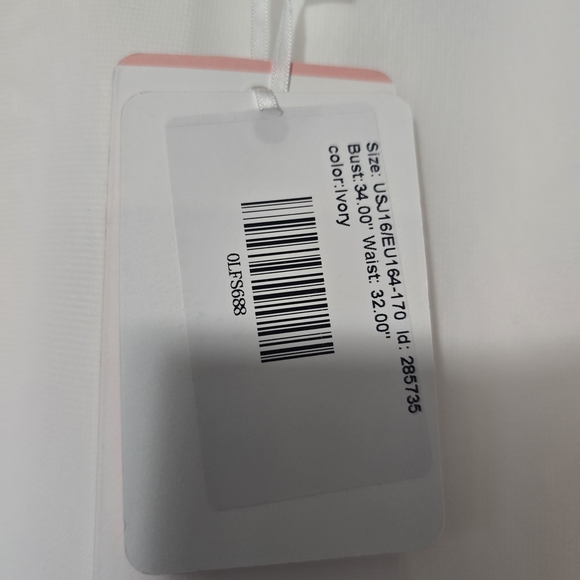 JJs House Ivory Long Wedding Dress 100 % Polyester. Size 16. Bust 34" Waist 32" - Picture 9 of 9